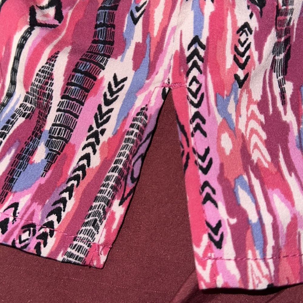 Beautiful medium scrub 👚 - Picture 6 of 7